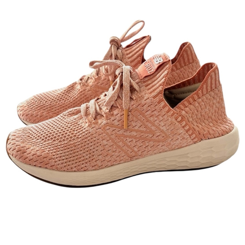NWOT New Balance Pink Peachy Fresh Foam Cruz v2 Knit Sneakers SZ 7.5